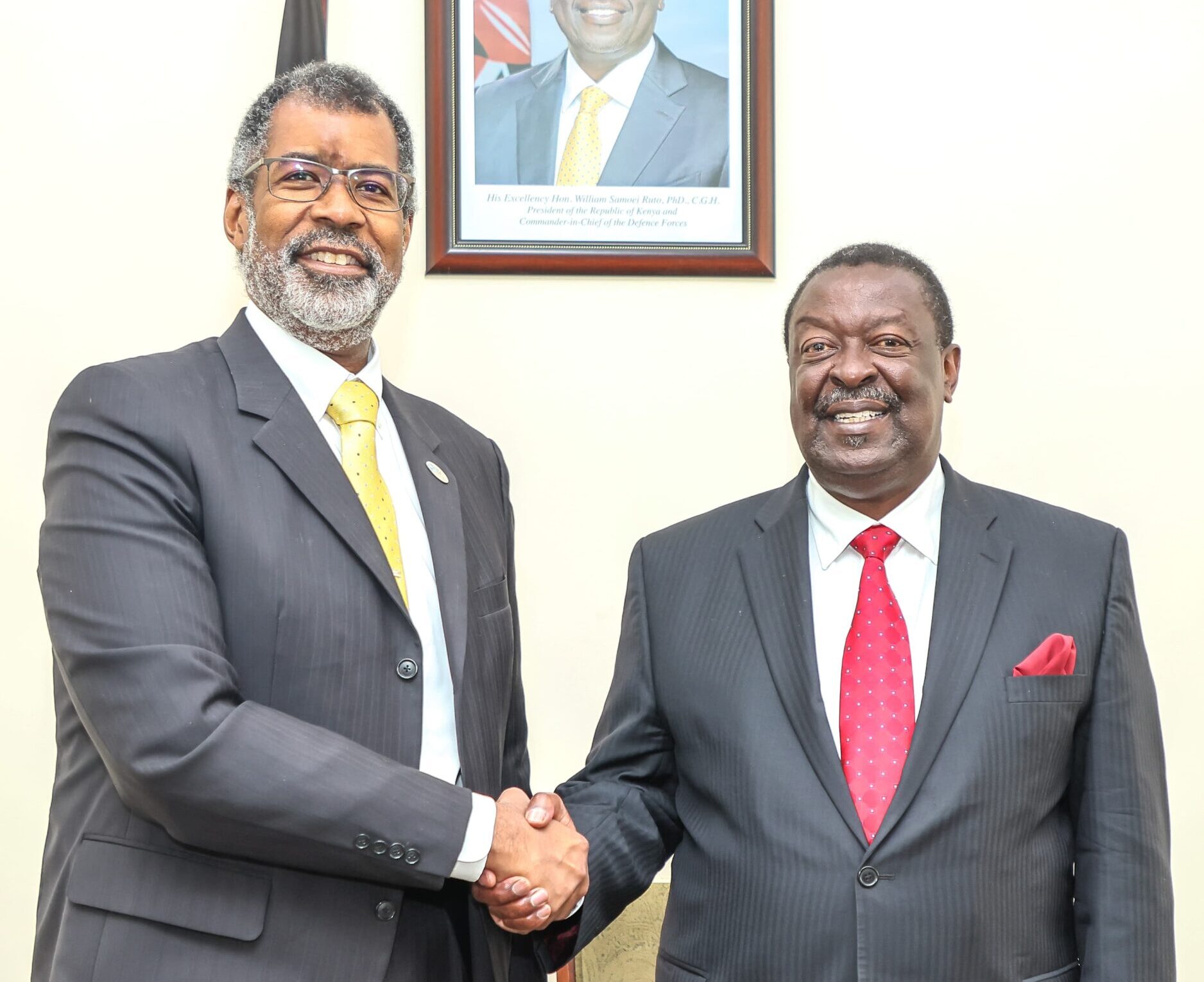 Prime Cabinet Secretary Musalia Mudavadi(Right) with the Nuclear Energy Agency (NEA) Director-General William D. Magwood, IV (Left) when the latter paid him a visit at his Railways Headquarters this morning.