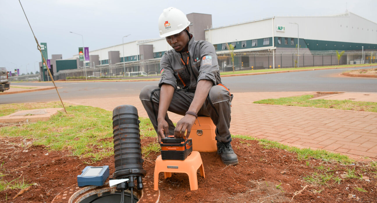 Alfayo Kiprop, Field Engineer, Tatu Telecom, during routine fibre optic maintenance at Tatu City. Tatu Telecom, Tatu City’s telecommunications company, has connected over 1,000 customers to its high-speed fibre optic network and completed the installation of 85,000 meters of fibre optic cable infrastructure in the 5,000-acre new city.