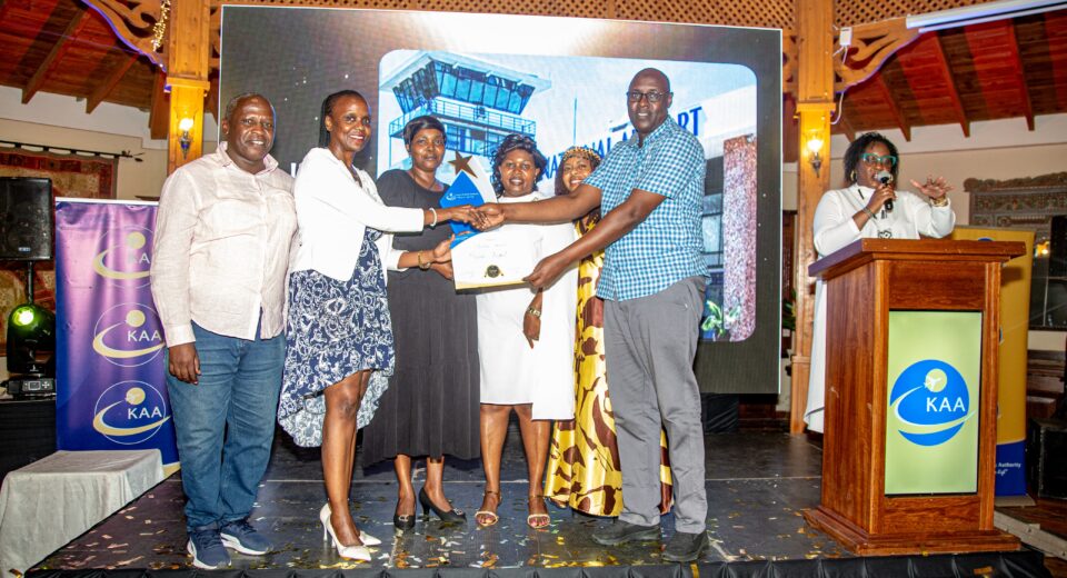 KAA Malindi Airport Manager, Mr. Ali Godana receiving the trophy during the prize giving dinner held on Thursday evening