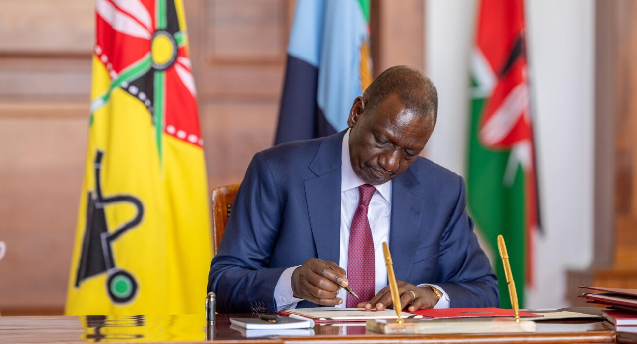 Ruto Signs