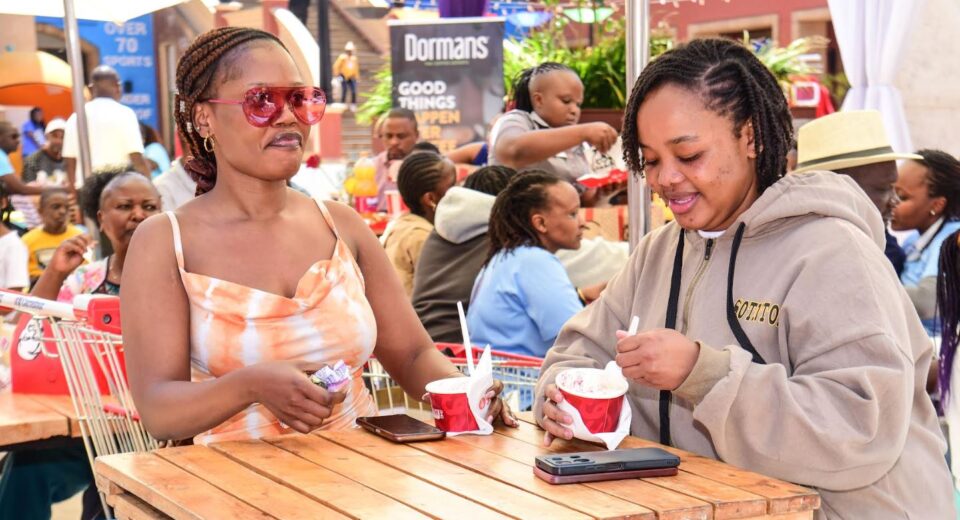 It was all smiles for these ladies as they enjoyed an ice cream treat at the International Food Festival to mark The Hub Karen’s 9th anniversary