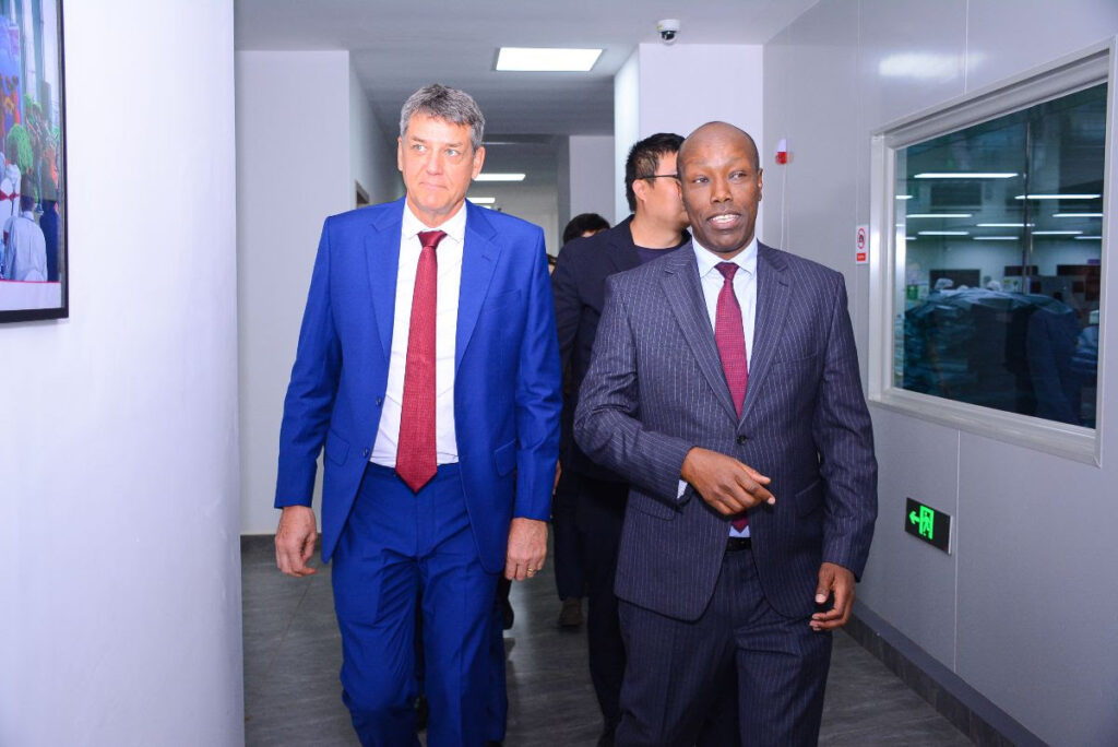 (L-R) Stephen Jennings, Founder and CEO of Rendeavour, owner and developer of Tatu City, and Hon. Lee Kinyanjui, Cabinet Secretary for Investments, Trade, and Industry at FullCare Medical SEZ facility in Tatu City.