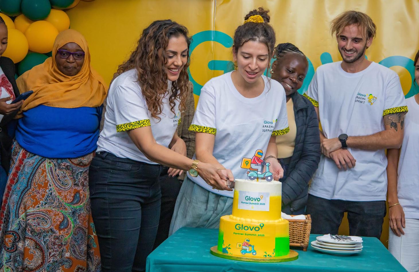 (L-R) Sonali Patel, Glovo Head of Commercial and Zoe, Glovo Global lead of impact and sustainability celebrating the 5th edition of Glovo Academy