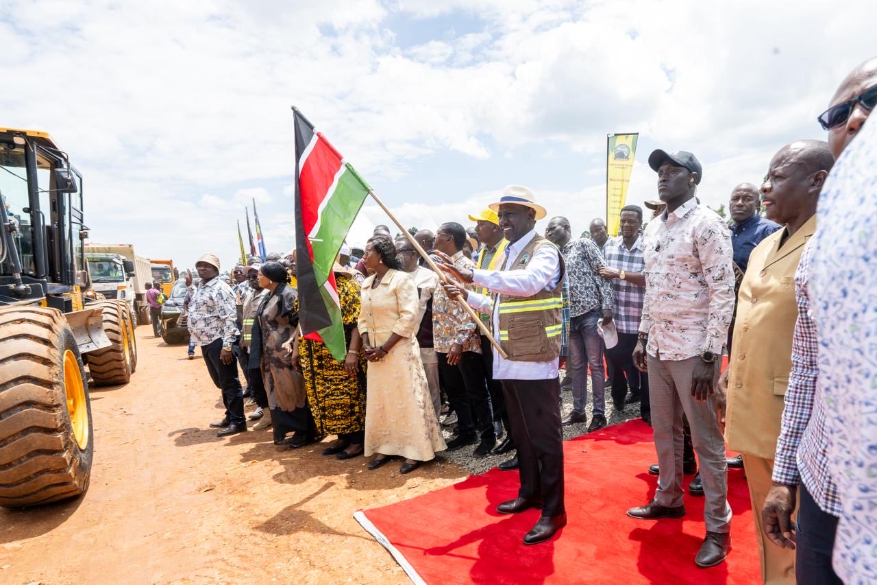 Ruto Launches the construction of the 22-kilometre Malava–Samitsi–Navakholo road in Kakamega County