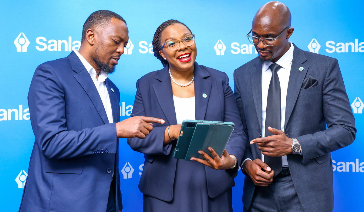 Sanlam Life Head of Innovations Isaac Mwangi (left) with Sanlam Life CEO Jacqueline Karasha (centre) the firm’s Head of Retirements Benefits Jack Marwa share a light moment at the Sanlam Akiba Plus