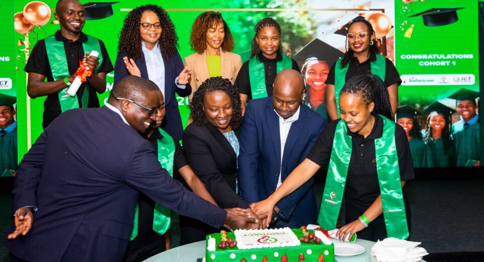 Elaine Kyalo ,HOD Fixed Network solutions at ,Safaricom,Maureen Njuguna HR cluster lead-Technology,Antony Gachanja -Director Network at Safaricom,,Linet Ringera,Director partnership innovation and capacity -ICT Authority, cutting cake with graduands during graduation ceremony of Safaricom Connect Academy Graduation
