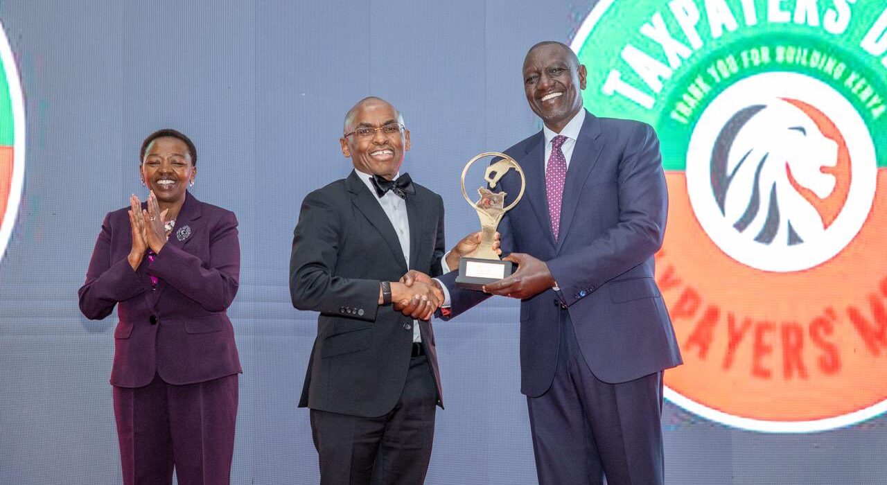 Ruto awards Safaricom as Largest taxpayer