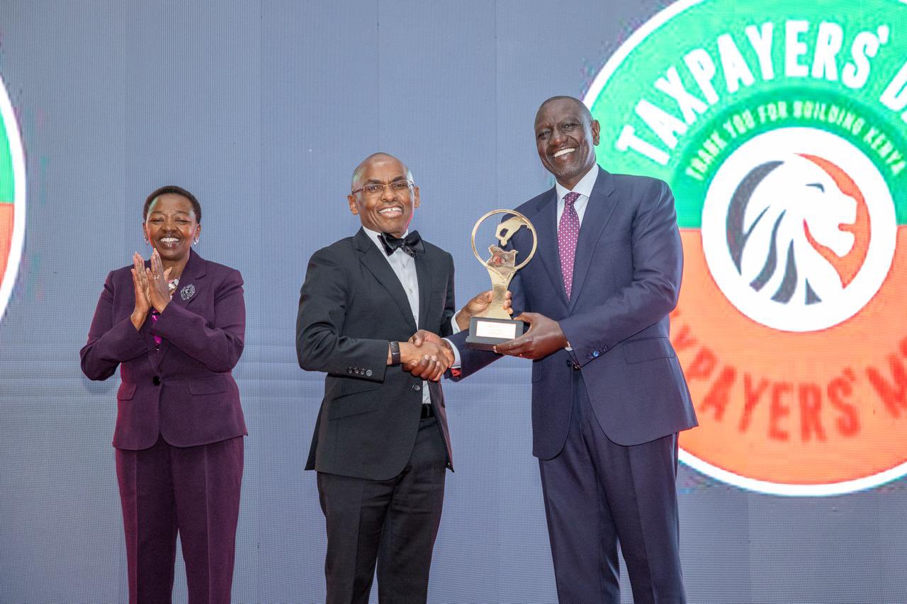 Ruto awards Safaricom as Largest taxpayer