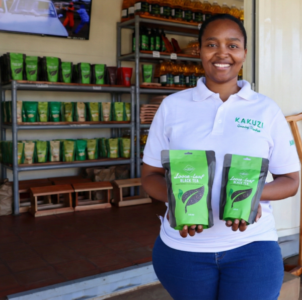 Kakuzi Plc Brand Manager Michelle Dora Wanjiku displays the new Kakuzi Pure Black Tea packs (1)